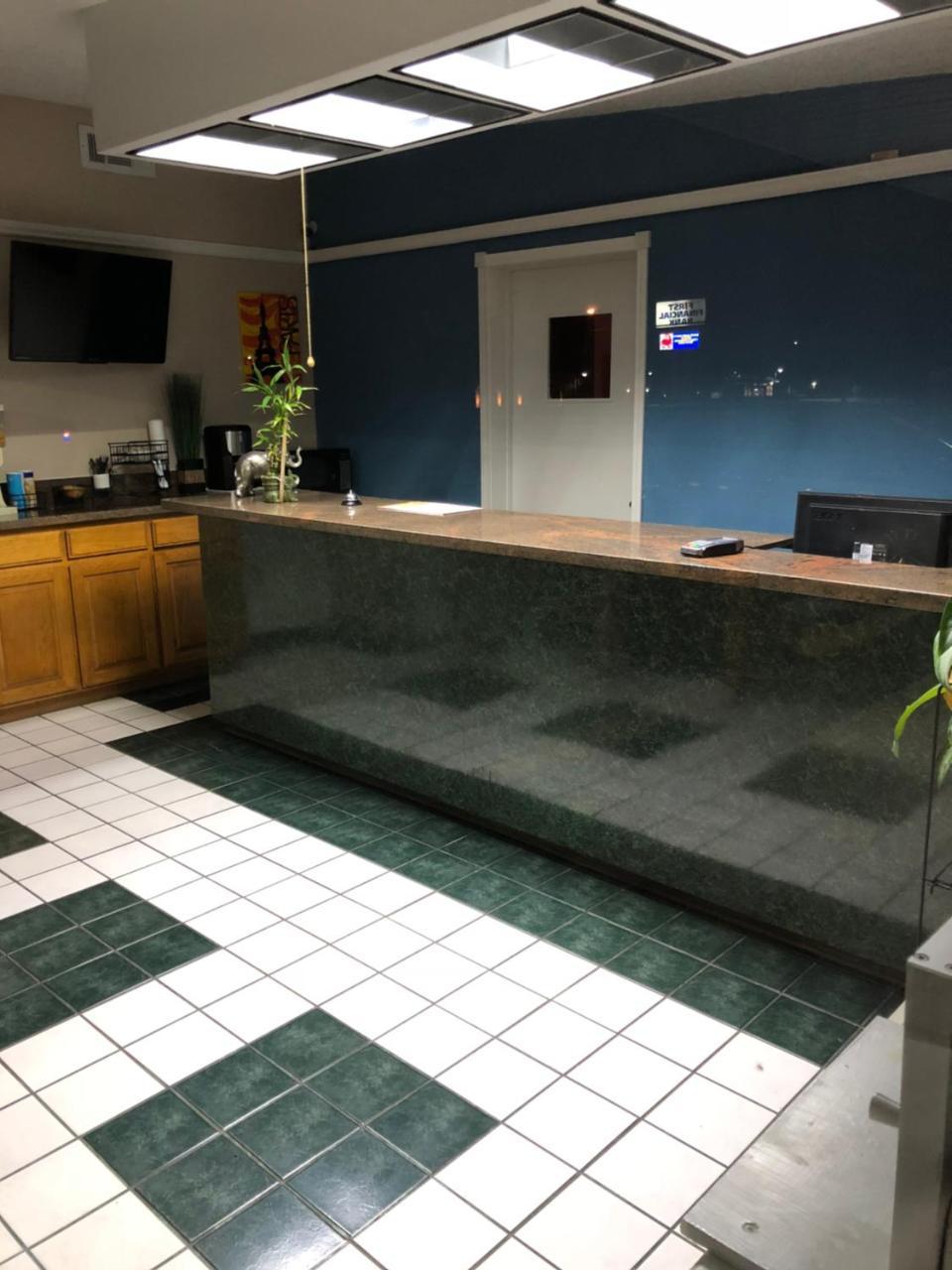 Delux Inn קליבורן מראה חיצוני תמונה
